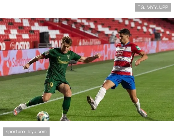 拉科主帅推攻防平衡新战术,球队状态显著回暖 拉科主帅推攻防平衡新战术,球队状态显著回暖