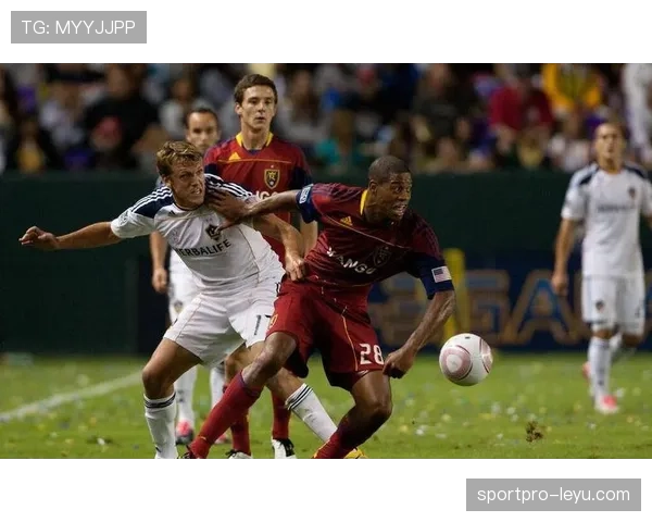 阿什拉夫防守表现亮眼，球队士气高涨迎战关键战役