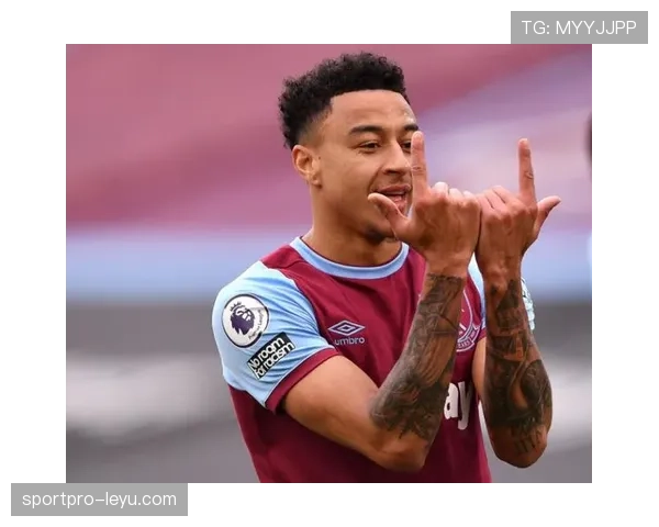 南安普顿防线迎战顶级攻击手，坚固后防成焦点