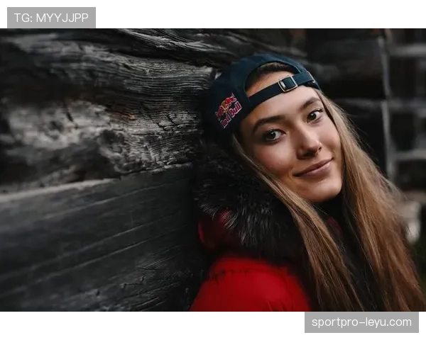 谷爱凌机场拎的包比我整年花销还多，刷到这图心态直接崩